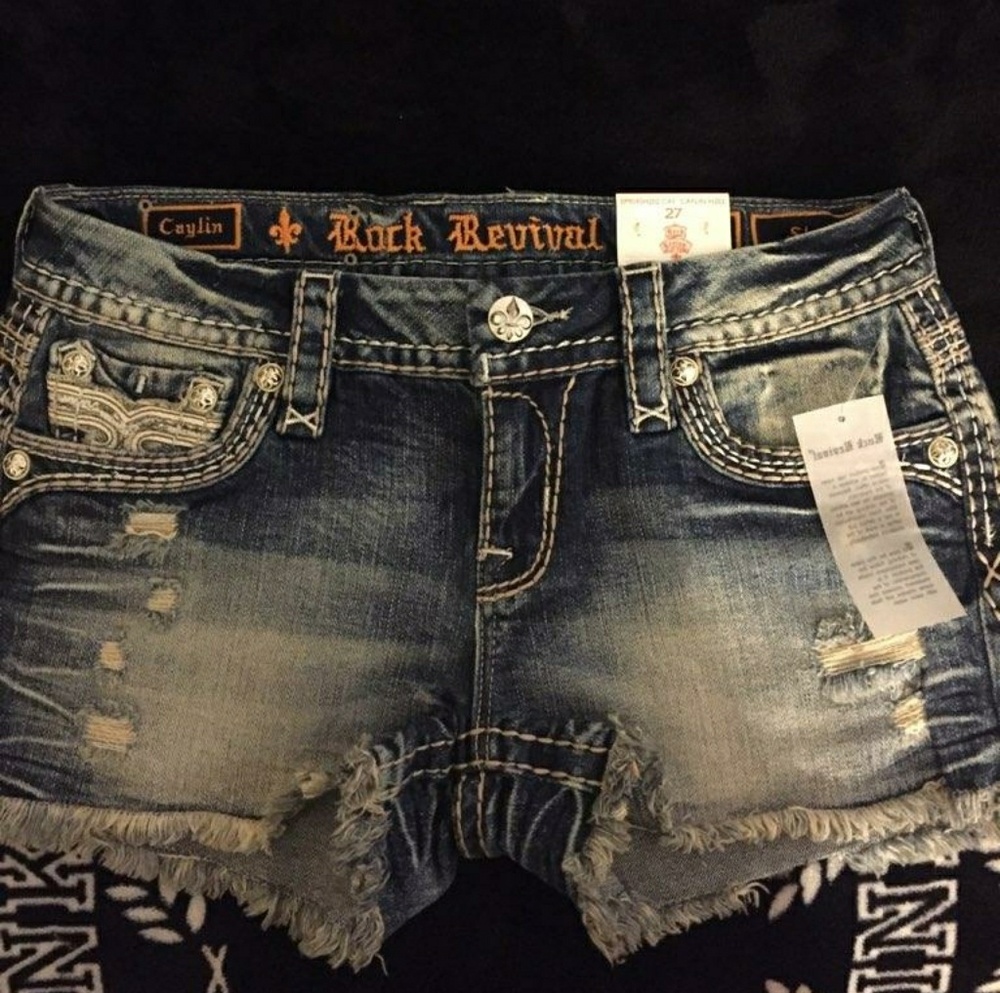 NWT ROCK REVIVAL SHORTS💕😍